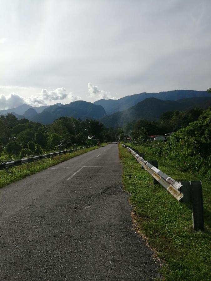 Aa Homestay Mulu Exterior photo